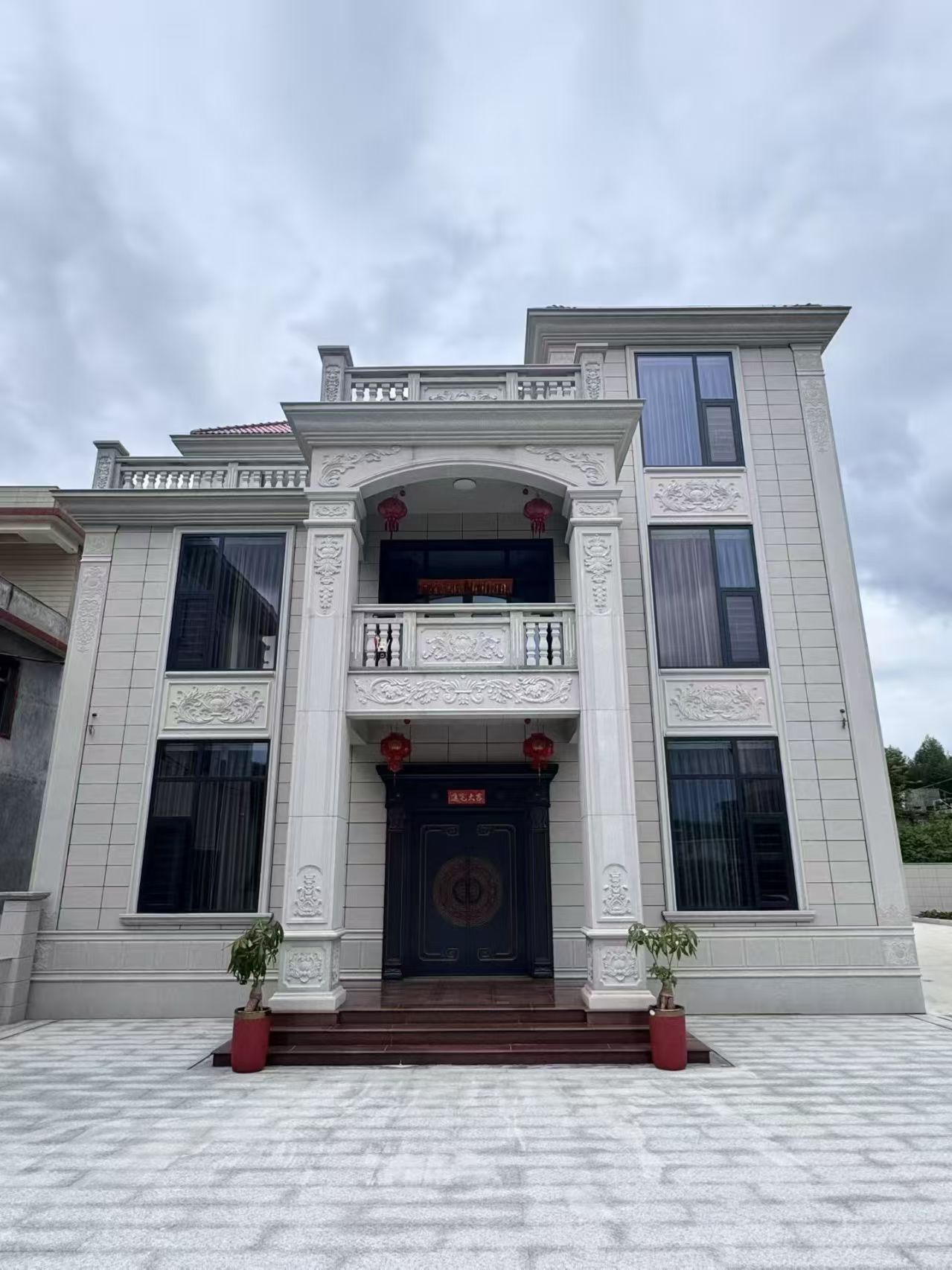 马鞍山 芝麻白石材别墅干挂案例展示