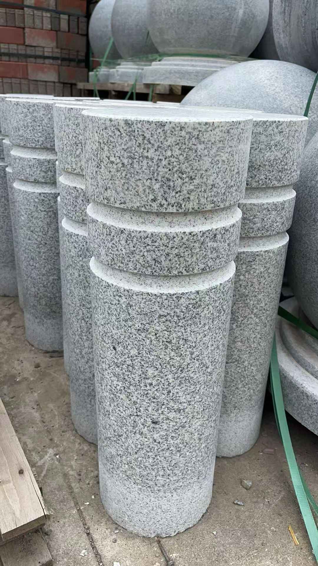 马鞍山 芝麻白花岗岩挡车柱、隔离柱多少钱