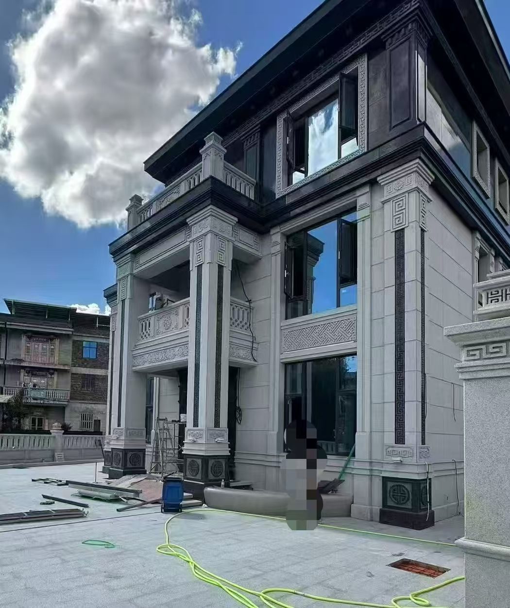 马鞍山 别墅干挂，芝麻白与芝麻黑完美配合