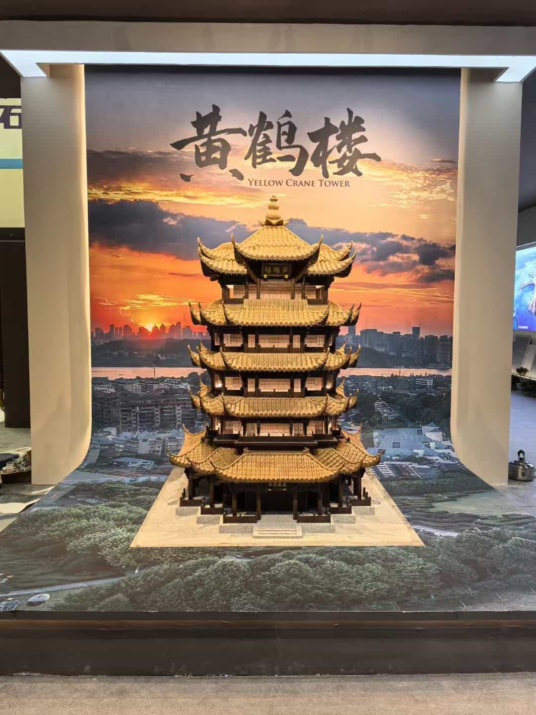 马鞍山仿古石文创作品-黄鹤楼