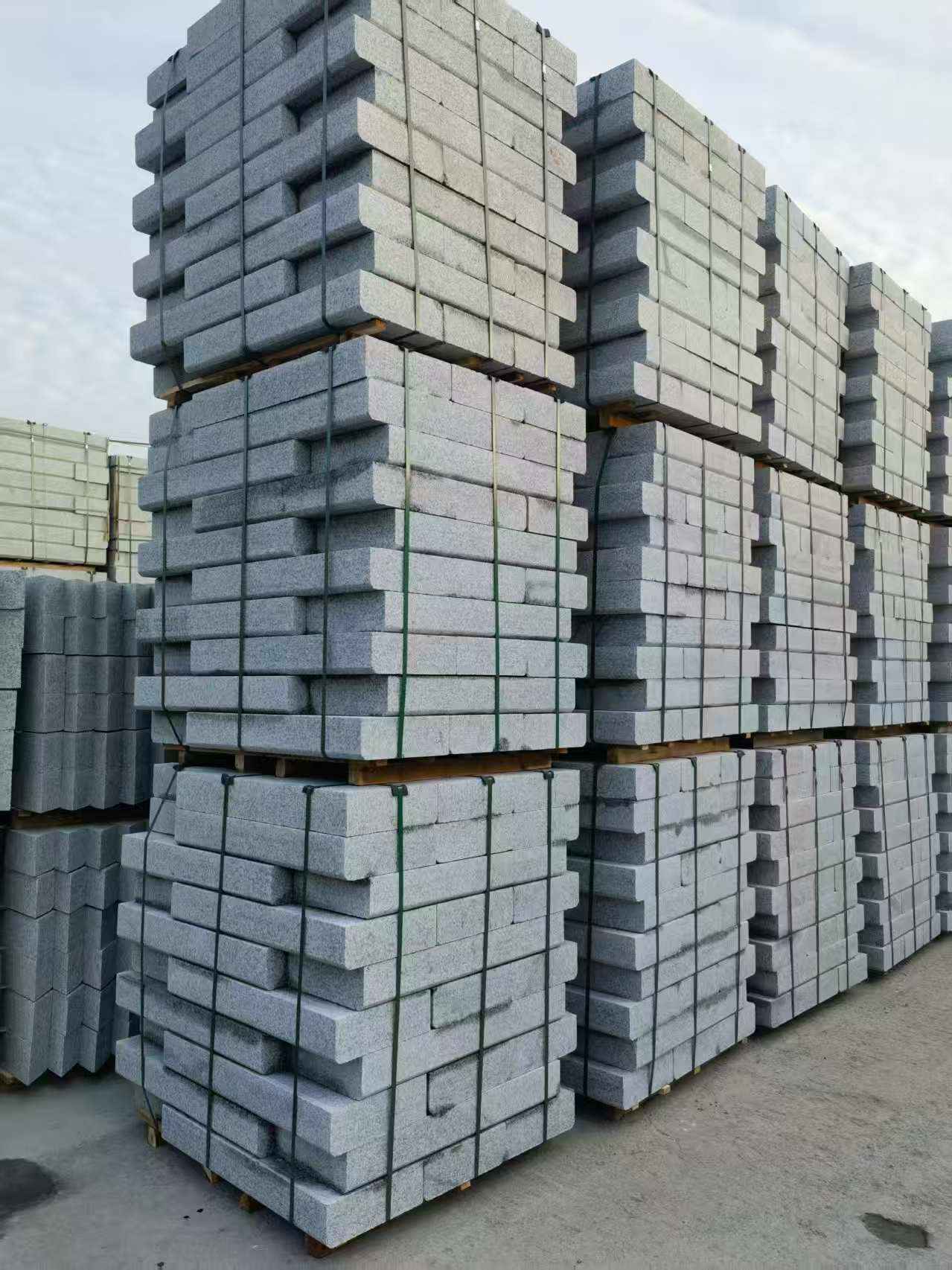 马鞍山 路沿石（路侧石），颜色一致，尺寸标准